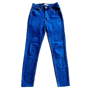 Levi’s 721 High Rise Skinny Raw Hem Jeans 27